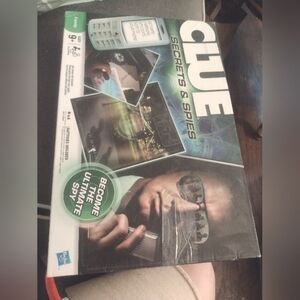 Hasbro Clue Secrets & Spies Game - Black and Green
